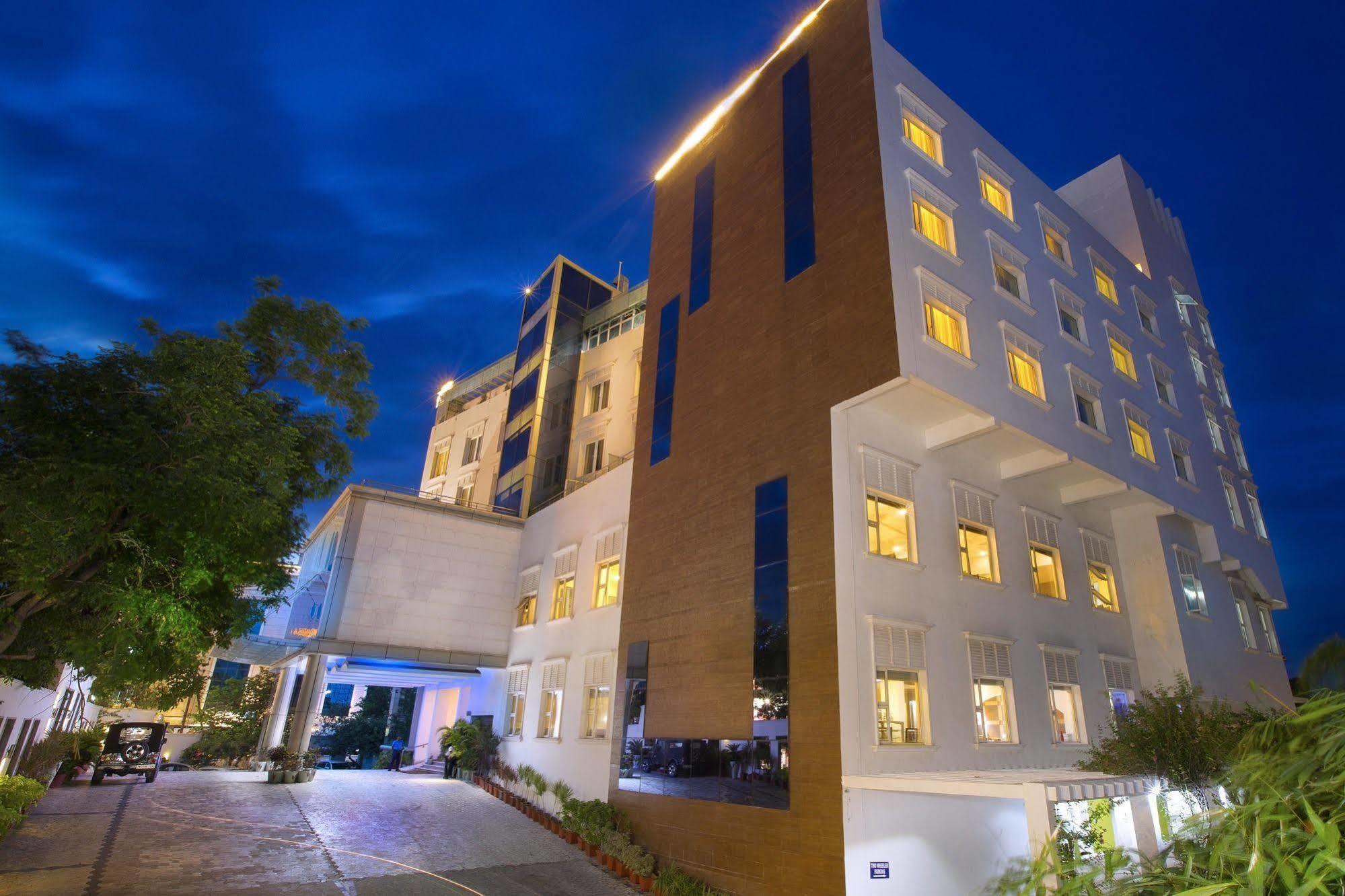 Hotel Atithi Pondicherry Ngoại thất bức ảnh